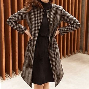 Ann Taylor Houndstooth Wool Over Coat size Medium NEW Never Worn!